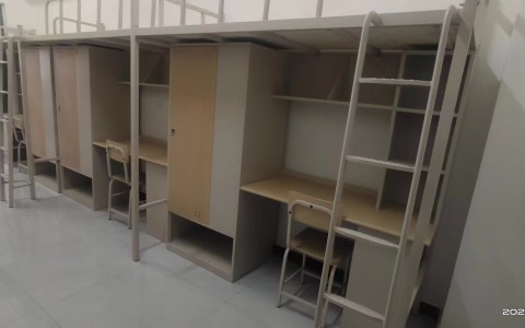 某大学三连体三人位公寓床案例